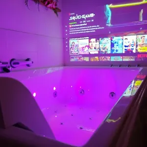 Appartement Le 2005 Double Balneo, Lit Queen Size, Soirée Romantique, Grenoble