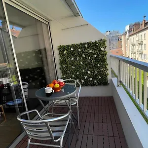 Plein Centre, Calme, Parking Inclus, Piscine Et Gardien Appartamento