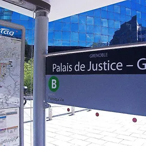 Apartamento Rent4night Europole, Grenoble